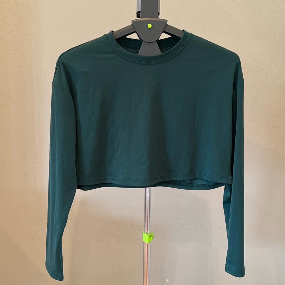 SHEIN Hunter Green Cropped T :: M